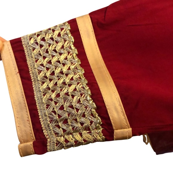 Beautiful red kurta with embroidery - Picture 4 of 7